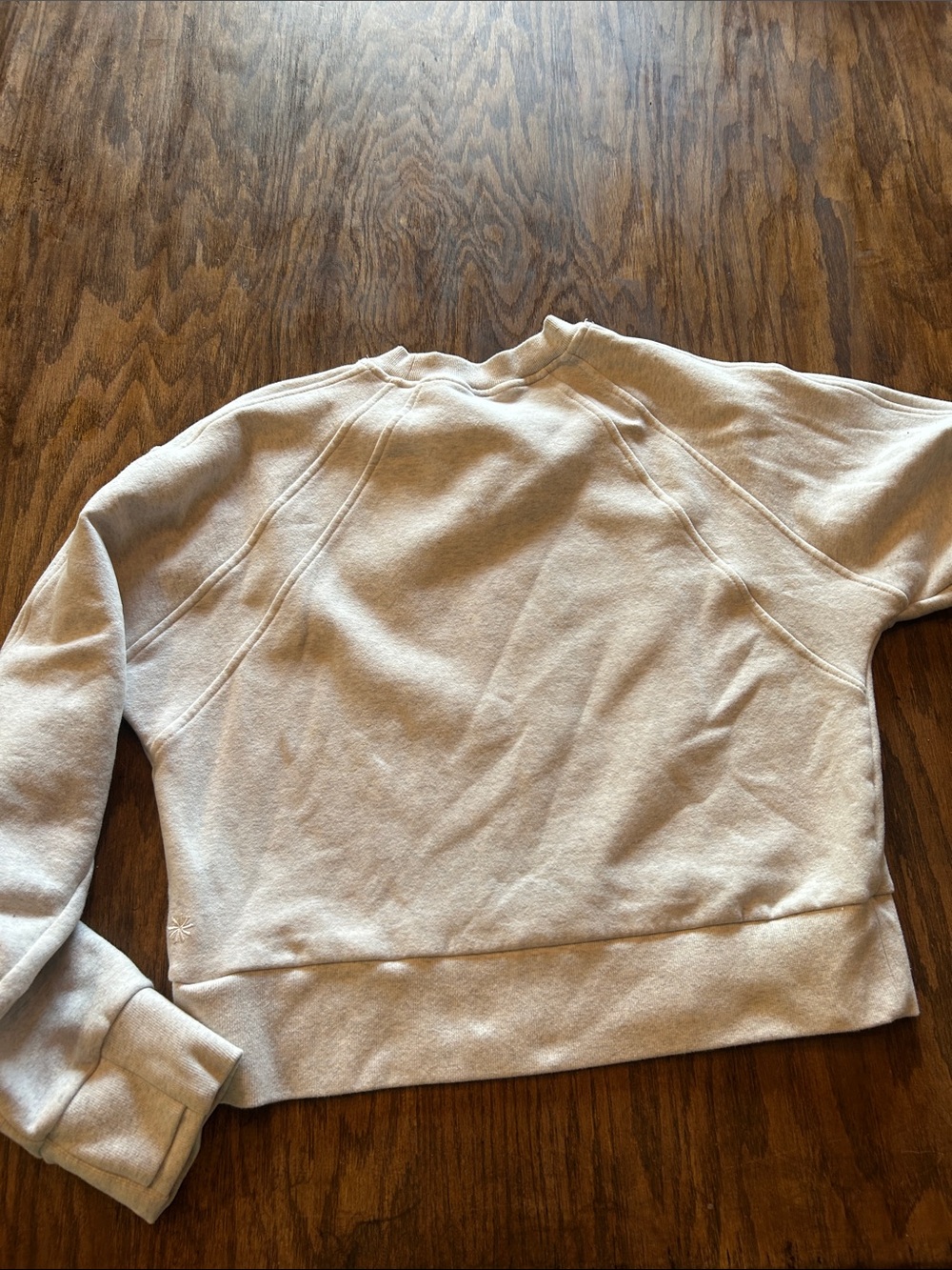 Athleta Women's Crewneck Sweatshirt in Light Gray - Picture 6 of 7